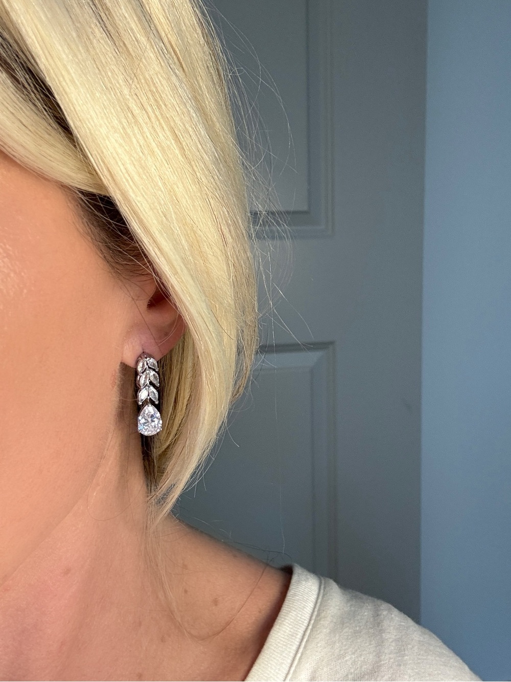 Silver Tone Crystal Teardrop Drop Earrings - New